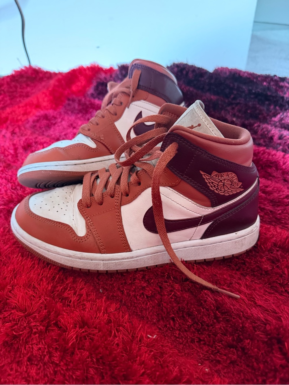 Jordan 1 Mid Dusty Peach Night Maroon